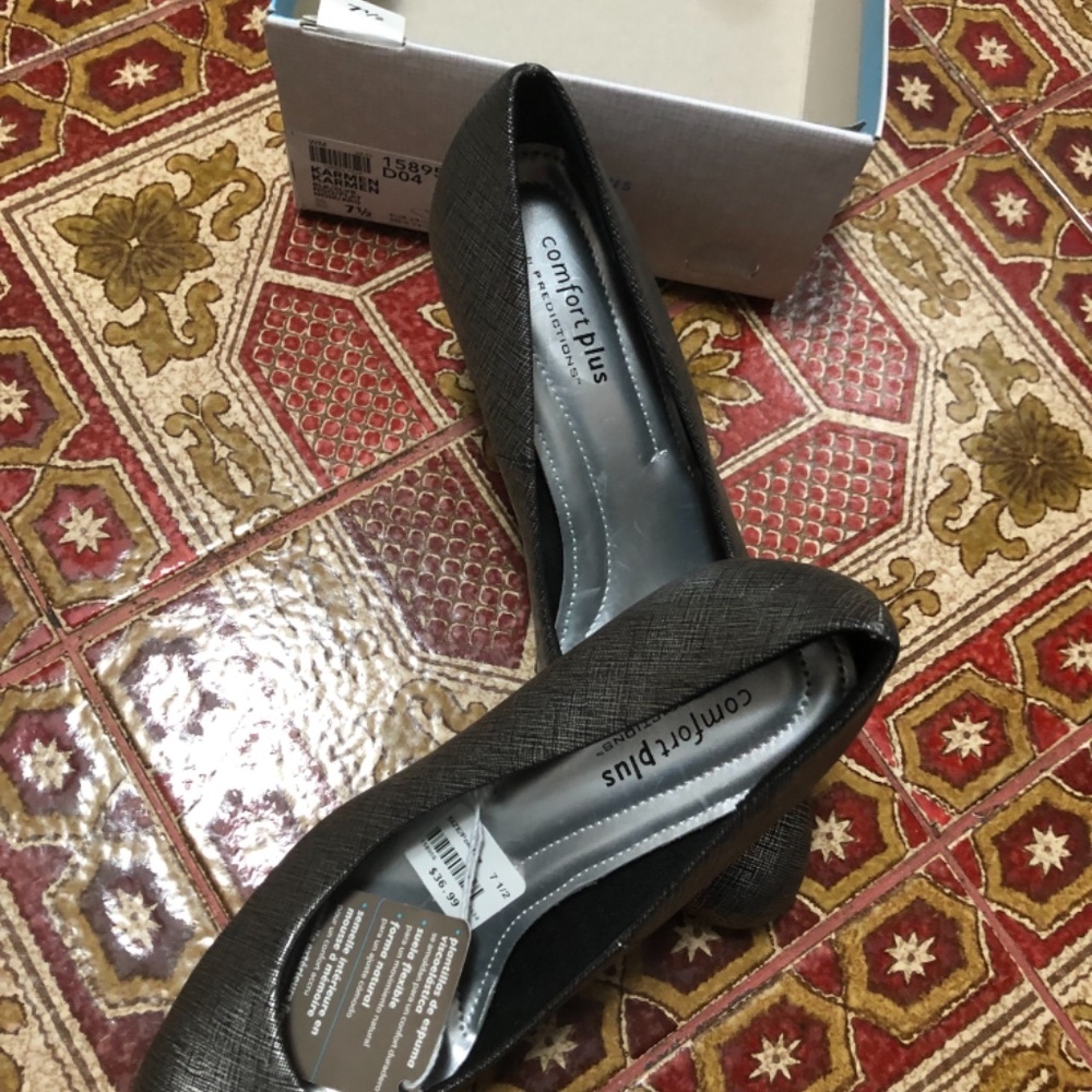 Heels 👠 - Picture 2 of 6